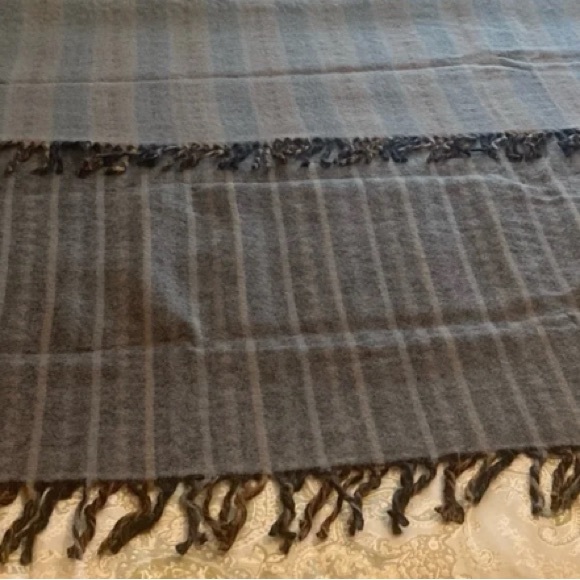 Vintage Alexander Julian (pre Colours) Wool Throw 50x68 includesTwisted Fringe - Picture 6 of 8